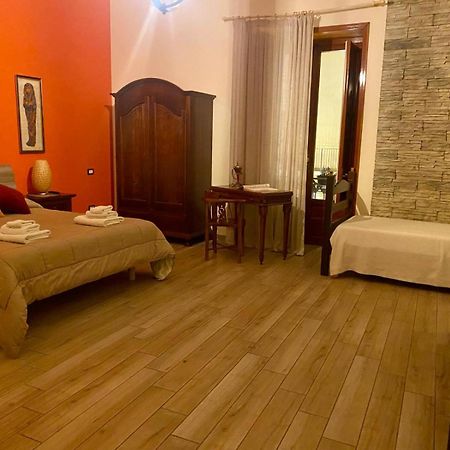 Isolabella Bed & Breakfast มาซารา เดล วัลโล ภายนอก รูปภาพ