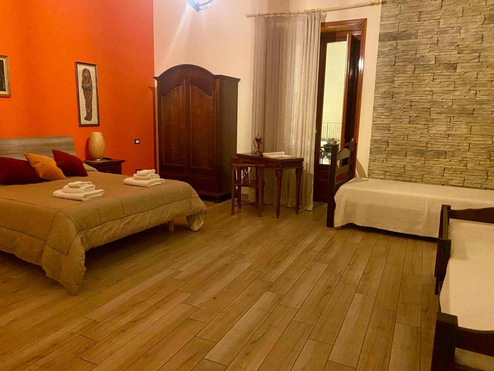 Isolabella Bed & Breakfast มาซารา เดล วัลโล ภายนอก รูปภาพ