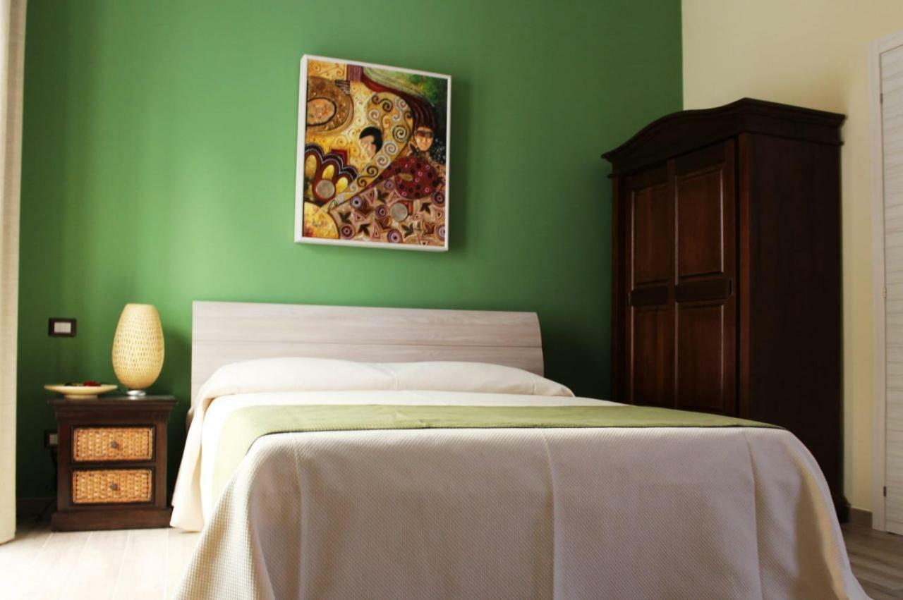 Isolabella Bed & Breakfast มาซารา เดล วัลโล ภายนอก รูปภาพ