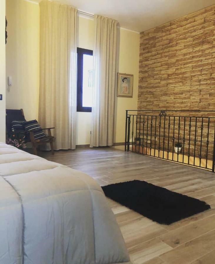 Isolabella Bed & Breakfast มาซารา เดล วัลโล ภายนอก รูปภาพ